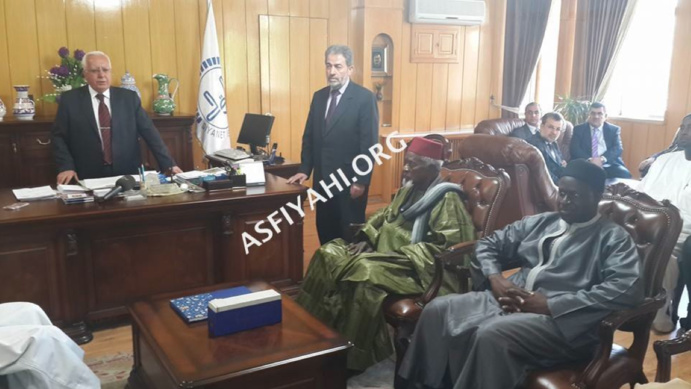 PHOTOS - TURQUIE : Les images de la visite des Religieux Senegalais à Istanbul PHOTOS - TURQUIE : Les images de la visite des Religieux Senegalais à Istanbul
