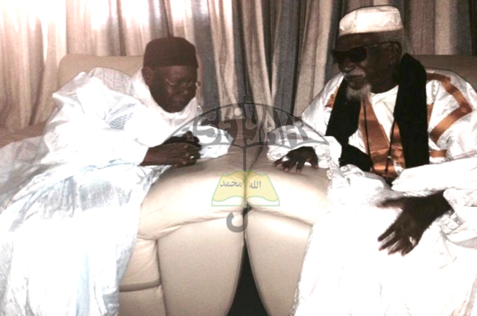 TOUBA : Cheikh Sidy Mokhtar Mbacké a reçu ce jeudi Serigne Abdoul Aziz Sy Al Amine : Ce que les deux hommes se sont dit TOUBA : Cheikh Sidy Mokhtar Mbacké a reçu ce jeudi Serigne Abdoul Aziz Sy Al Amine : Ce que les deux hommes se sont dit