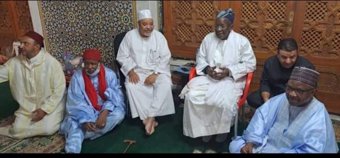 Maroc : Le khalif général Cheikh Mouhamadoul Mahi Ibrahima NIASS a effectué sa Ziarra auprès du fondateur de la tarikha tidianya, Cheikh Seydi Ahmad At-Tijani Chérif (Rta)