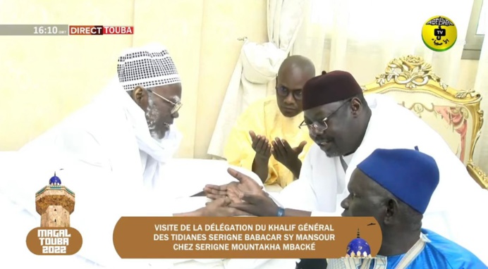 GRAND MAGAL DE TOUBA - La délégation du Khalife général des Tidianes reçue par Serigne Mountakha MBACKÉ