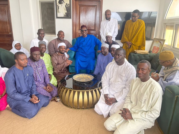 Journée Seydil Hadji Malick SY du Samedi 12 Novembre 2022 : le mouvement des jeunes tidjianes de Dakar plateau, Gorée et environs, reçu par Serigne Maodo SY Dabakh Journée Seydil Hadji Malick SY du Samedi 12 Novembre 2022 : le mouvement des jeunes tidjianes de Dakar plateau, Gorée et environs, reçu par Serigne Maodo SY Dabakh