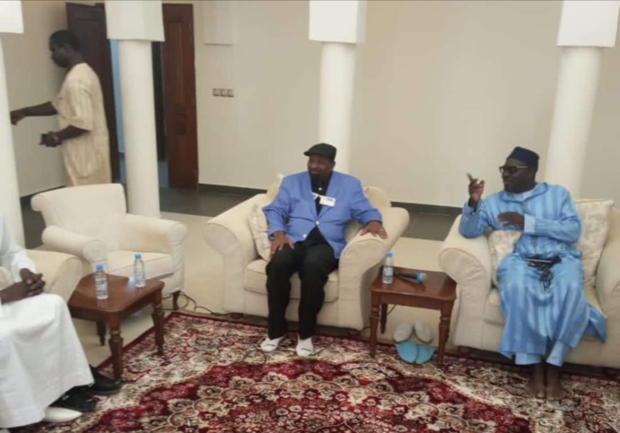 Serigne Moustapha Sy Al Amine a reçu au nom du Khalife Général des tidianes une délégation d’hommes d’affaires américains musulmans Serigne Moustapha Sy Al Amine a reçu au nom du Khalife Général des tidianes une délégation d’hommes d’affaires américains musulmans