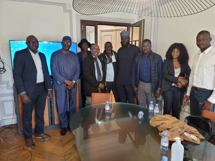 Zawiya Seydina Cheikh (RTA) de Paris : signature de la promesse de vente d’un immeuble pour près d’un milliard de francs CFA. Zawiya Seydina Cheikh (RTA) de Paris : signature de la promesse de vente d’un immeuble pour près d’un milliard de francs CFA.