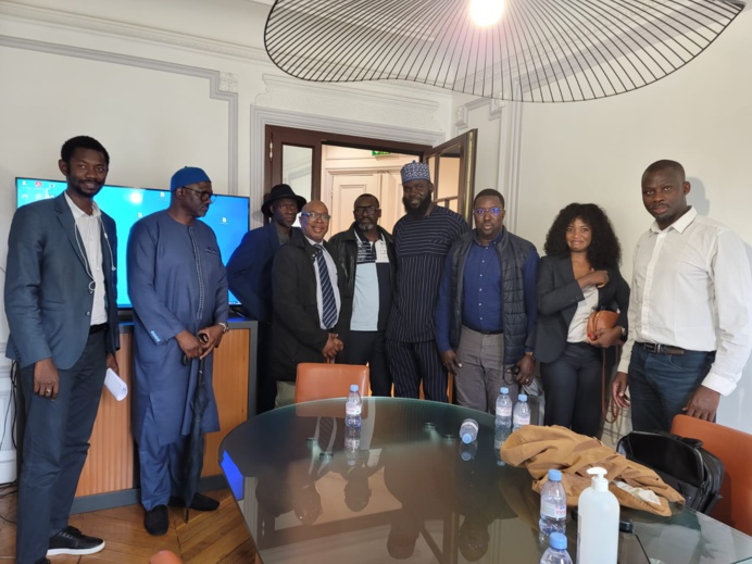 Zawiya Seydina Cheikh (RTA) de Paris : signature de la promesse de vente d’un immeuble pour près d’un milliard de francs CFA. Zawiya Seydina Cheikh (RTA) de Paris : signature de la promesse de vente d’un immeuble pour près d’un milliard de francs CFA.