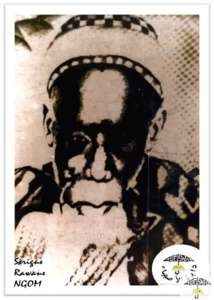 Son Grand-Pere et Homonyme El Hadj Rawane NGOM, Moukhadam de El Hadj Malick Sy (rta) Son Grand-Pere et Homonyme El Hadj Rawane NGOM, Moukhadam de El Hadj Malick Sy (rta)