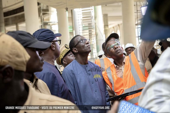 Amadou BA a effectué une visite à la grande mosquée de Tivaouane Amadou BA a effectué une visite à la grande mosquée de Tivaouane