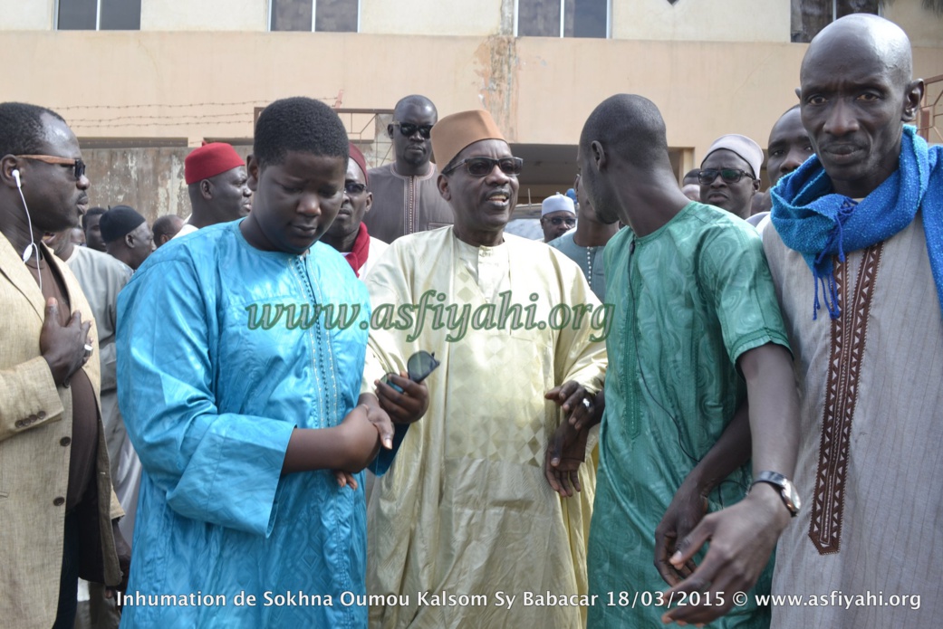 PHOTOS - Les Images de la levée du corps de Sokhna Oumou Kalsom Sy Bint Serigne Babacar suivie de son Inhumation à Tivaouane 