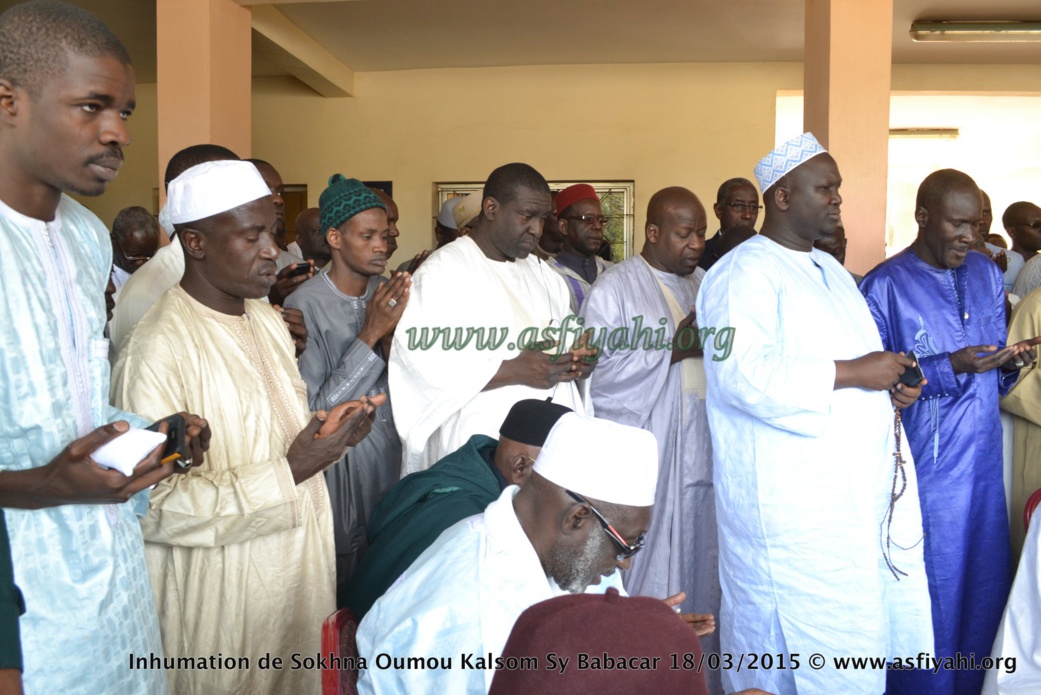 PHOTOS - Les Images de la levée du corps de Sokhna Oumou Kalsom Sy Bint Serigne Babacar suivie de son Inhumation à Tivaouane 