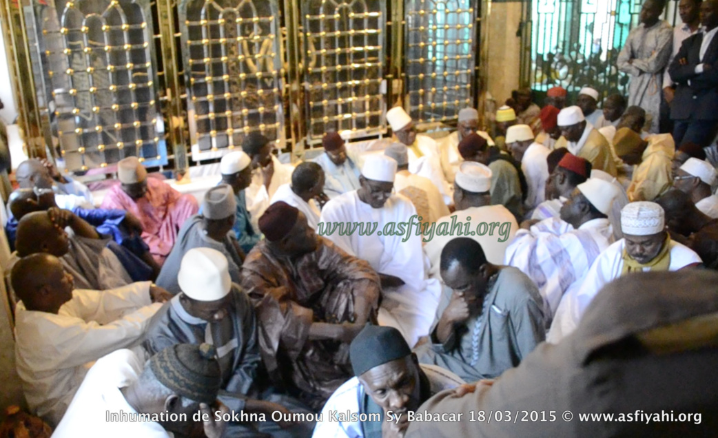 PHOTOS - Les Images de la levée du corps de Sokhna Oumou Kalsom Sy Bint Serigne Babacar suivie de son Inhumation à Tivaouane 