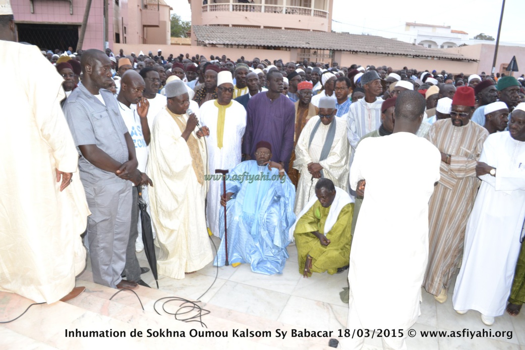 PHOTOS - Les Images de la levée du corps de Sokhna Oumou Kalsom Sy Bint Serigne Babacar suivie de son Inhumation à Tivaouane 