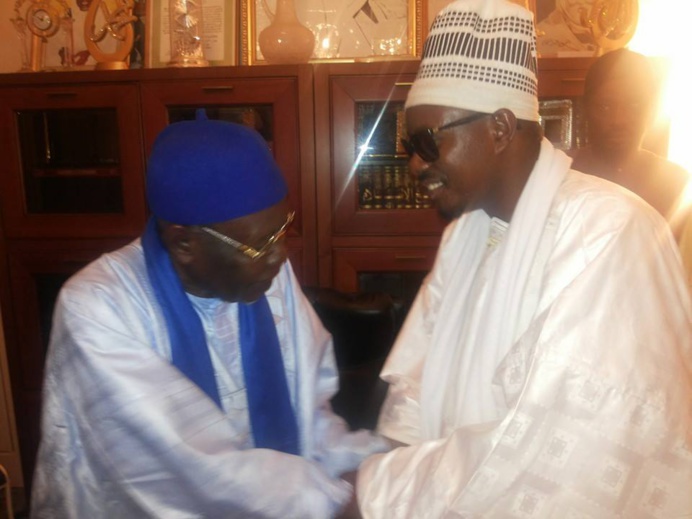 PHOTOS - Serigne Bass Abdou Khadre Mbacké reçu à Tivaouane par Serigne Abdoul Aziz Sy Al Amine PHOTOS - Serigne Bass Abdou Khadre Mbacké reçu à Tivaouane par Serigne Abdoul Aziz Sy Al Amine