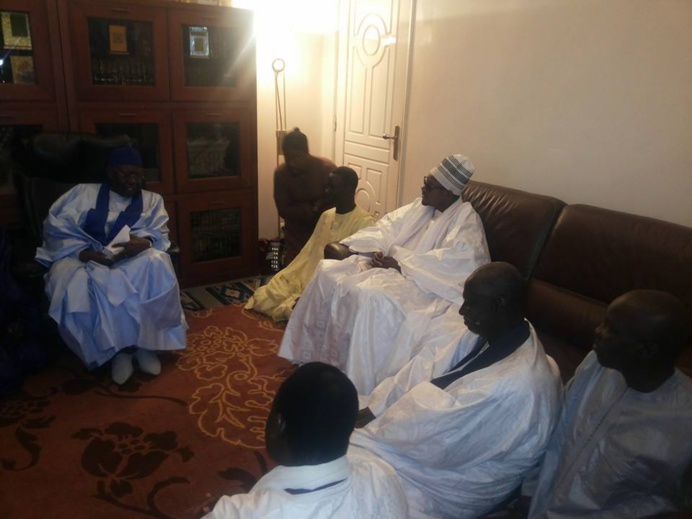 PHOTOS - Serigne Bass Abdou Khadre Mbacké reçu à Tivaouane par Serigne Abdoul Aziz Sy Al Amine PHOTOS - Serigne Bass Abdou Khadre Mbacké reçu à Tivaouane par Serigne Abdoul Aziz Sy Al Amine
