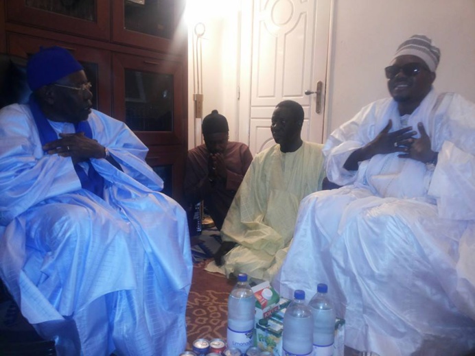PHOTOS - Serigne Bass Abdou Khadre Mbacké reçu à Tivaouane par Serigne Abdoul Aziz Sy Al Amine PHOTOS - Serigne Bass Abdou Khadre Mbacké reçu à Tivaouane par Serigne Abdoul Aziz Sy Al Amine