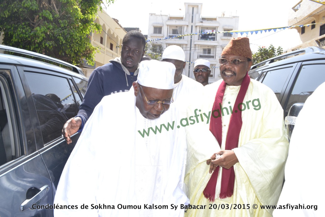 PHOTOS - Les Images des Condoléances de Sokhna Oumou Kalsom Sy Bint Serigne Babacar SY (rta) à la Médina ce Vendredi 20 Mars 2015 