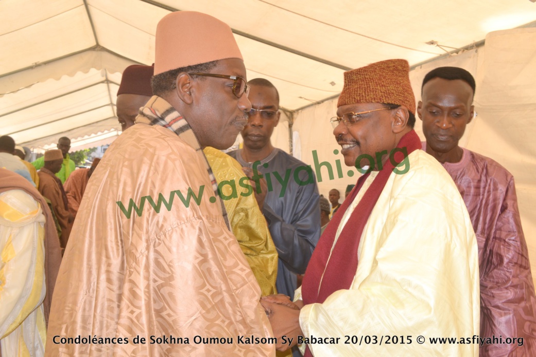 PHOTOS - Les Images des Condoléances de Sokhna Oumou Kalsom Sy Bint Serigne Babacar SY (rta) à la Médina ce Vendredi 20 Mars 2015 