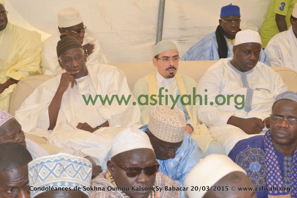 PHOTOS - Les Images des Condoléances de Sokhna Oumou Kalsom Sy Bint Serigne Babacar SY (rta) à la Médina ce Vendredi 20 Mars 2015 PHOTOS - Les Images des Condoléances de Sokhna Oumou Kalsom Sy Bint Serigne Babacar SY (rta) à la Médina ce Vendredi 20 Mars 2015