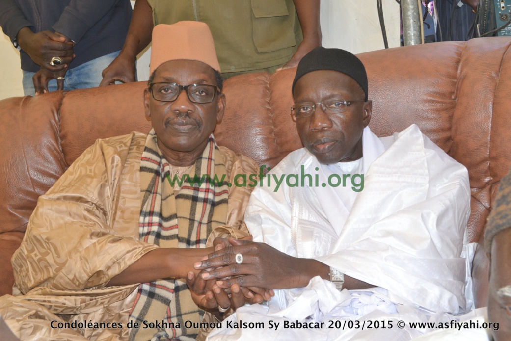 Serigne Maodo SY et son Neveu Serigne Cheikh Tidiane Sy Ibn Borom Daara Ji Serigne Maodo SY et son Neveu Serigne Cheikh Tidiane Sy Ibn Borom Daara Ji