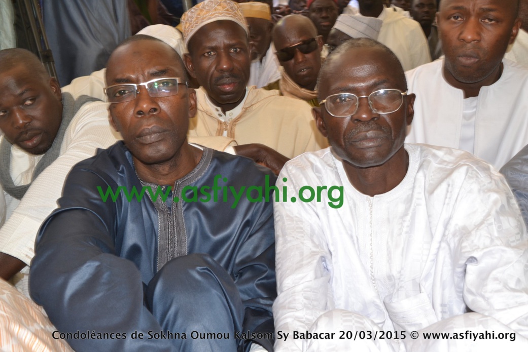 A gauche Serigne Mame Thierno Kane Ibn Sokhna Oumou Kalsoum Sy A gauche Serigne Mame Thierno Kane Ibn Sokhna Oumou Kalsoum Sy