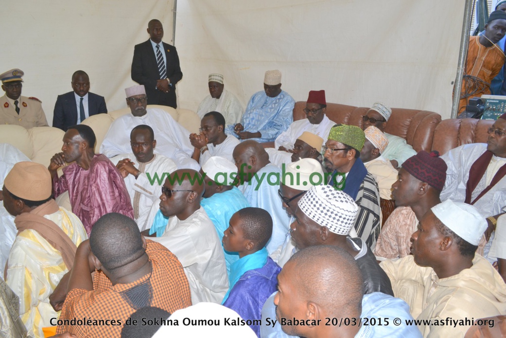 PHOTOS - Les Images des Condoléances de Sokhna Oumou Kalsom Sy Bint Serigne Babacar SY (rta) à la Médina ce Vendredi 20 Mars 2015 PHOTOS - Les Images des Condoléances de Sokhna Oumou Kalsom Sy Bint Serigne Babacar SY (rta) à la Médina ce Vendredi 20 Mars 2015