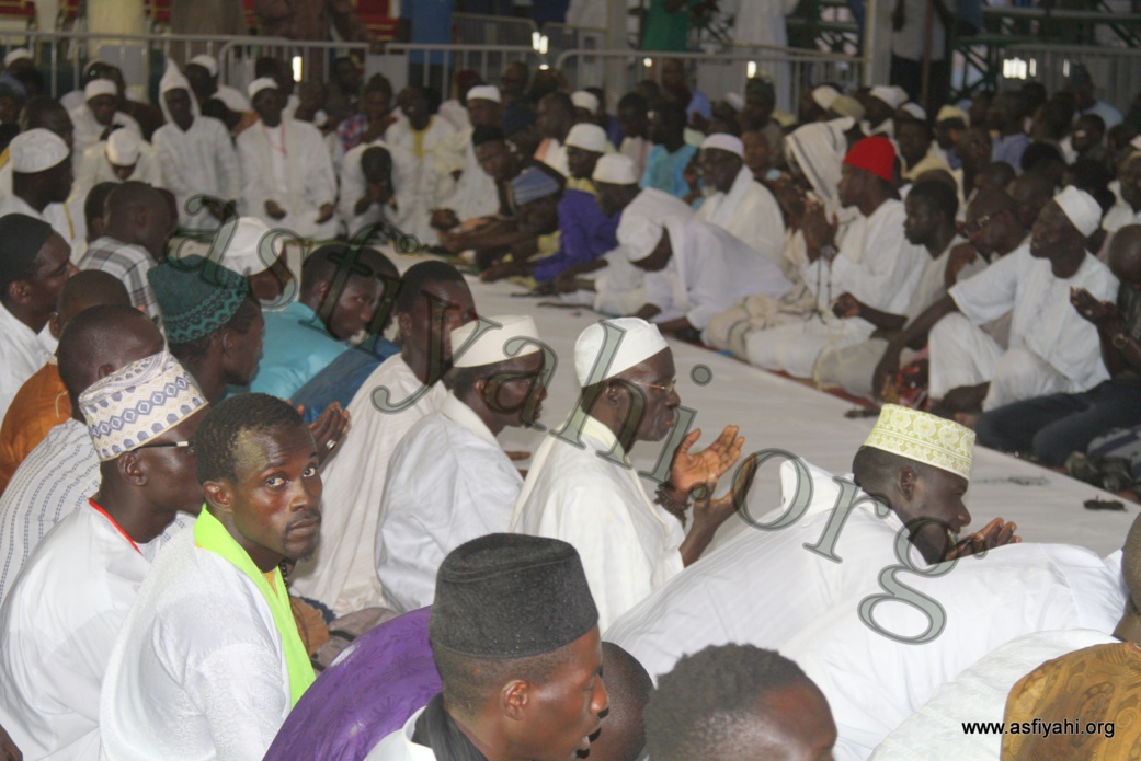 PHOTOS - Jeunesse Tidiane Malikite 2015 : Les Images de la Hadratoul Djoumah et du Congrès 