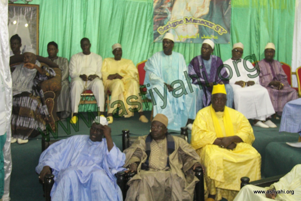 TAKUSSAN HOMMAGE À SERIGNE MANSOUR SY BOROM DAARA YI , LUNDI 25 MAI 2015 À OUAKAM ( PLACE BAYÉ )