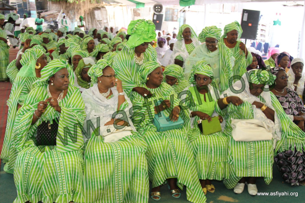 TAKUSSAN HOMMAGE À SERIGNE MANSOUR SY BOROM DAARA YI , LUNDI 25 MAI 2015 À OUAKAM ( PLACE BAYÉ )