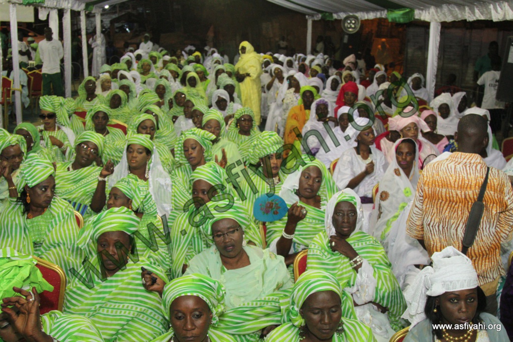 TAKUSSAN HOMMAGE À SERIGNE MANSOUR SY BOROM DAARA YI , LUNDI 25 MAI 2015 À OUAKAM ( PLACE BAYÉ )