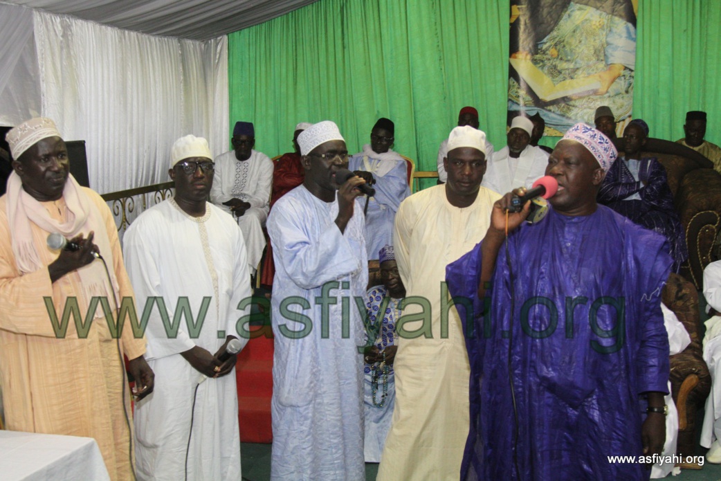 TAKUSSAN HOMMAGE À SERIGNE MANSOUR SY BOROM DAARA YI , LUNDI 25 MAI 2015 À OUAKAM ( PLACE BAYÉ )