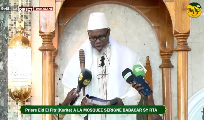 DIRECT-TIVAOUANE - Priere Eid El Fitr (Korite) A LA MOSQUEE SERIGNE BABACAR SY RTA