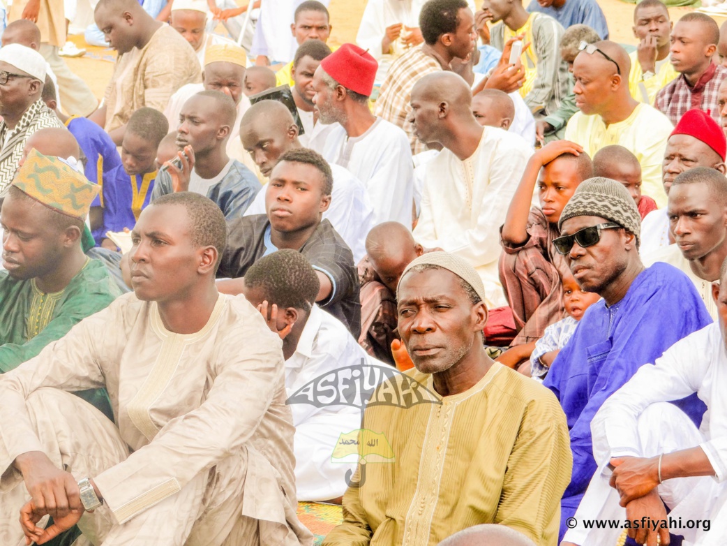 PHOTOS - KORITÉ 2015 À TIVAOUANE : Les Images de la Prière à Kheulkhouss dirigée par Serigne Mbaye Sy Abdou صلاة عيد الفطر بمدينة تواون  السنغال
