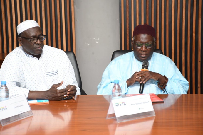 Rencontre entre l'association AJANA et le Ministre des Infrastructures El Malick Ndiaye Rencontre entre l'association AJANA et le Ministre des Infrastructures El Malick Ndiaye