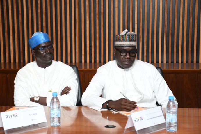 Rencontre entre l'association AJANA et le Ministre des Infrastructures El Malick Ndiaye