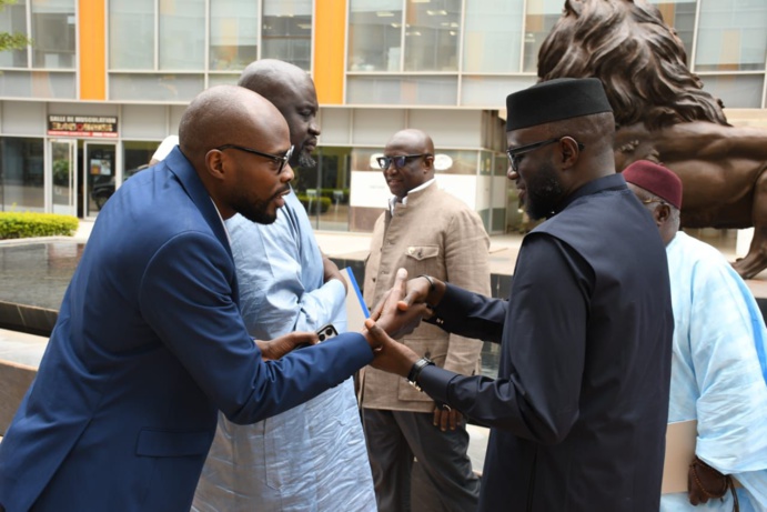 Rencontre entre l'association AJANA et le Ministre des Infrastructures El Malick Ndiaye