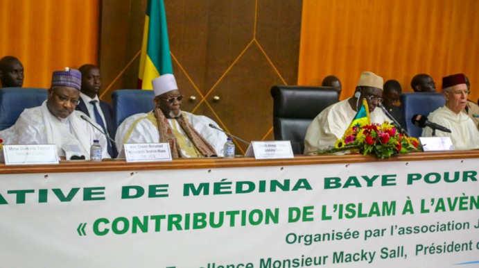 Conférence organisée par l’Initiative de Médina Baye pour la paix sur la « contribution de l’islam à l’avènement d’une paix mondiale : l’Islam, est paix, tolérance, et solidarité Conférence organisée par l’Initiative de Médina Baye pour la paix sur la « contribution de l’islam à l’avènement d’une paix mondiale : l’Islam, est paix, tolérance, et solidarité
