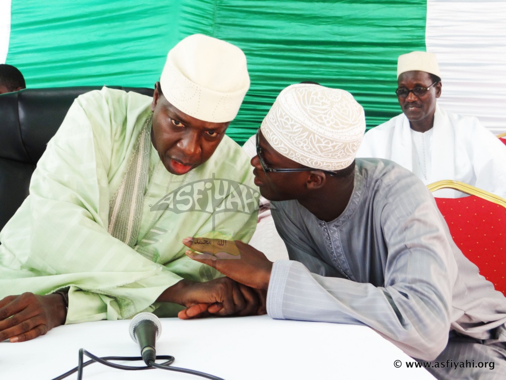 VIDEO - Suivez la Conférence du regroupement "Tolou Alarba Serigne Cheikh Tidiane SY Al Maktoum" , animée par Serigne Habib Sy Ibn Serigne Cheikh 