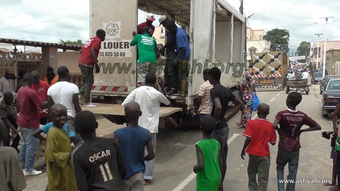 PHOTOS - "KHAROU TIVAOUANE" - Les Images de la traditionnelle ceremonie annuelle de distribution de Moutons PHOTOS - "KHAROU TIVAOUANE" - Les Images de la traditionnelle ceremonie annuelle de distribution de Moutons