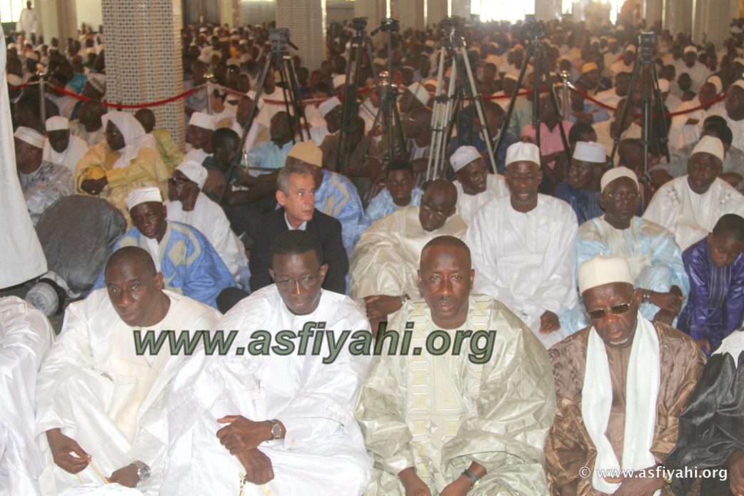 PHOTOS - TABASKi 2015 - Les Images de la Prière à la Mosquée Omarienne de Dakar 