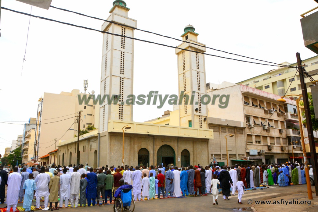PHOTOS - TABASKI 2015 - Regardez les Images de la Prière à la Zawiya El Hadj Malick SY de Dakar