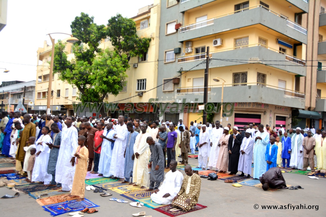 PHOTOS - TABASKI 2015 - Regardez les Images de la Prière à la Zawiya El Hadj Malick SY de Dakar