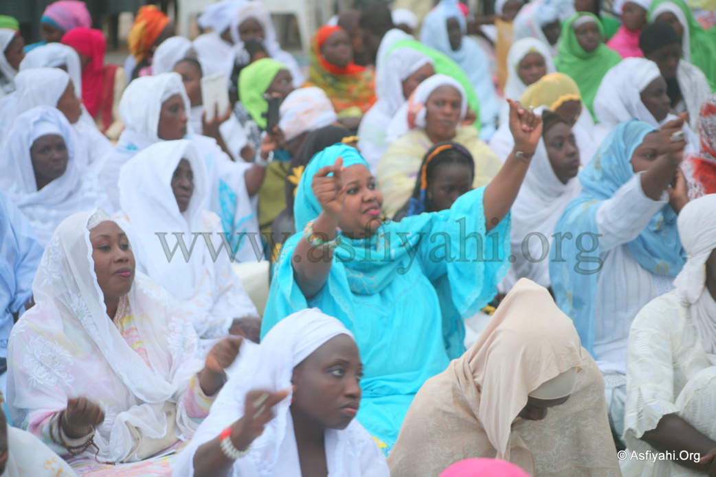 PHOTOS - Les Images du Burd Populaire organisé à la place de l'Obelisque 