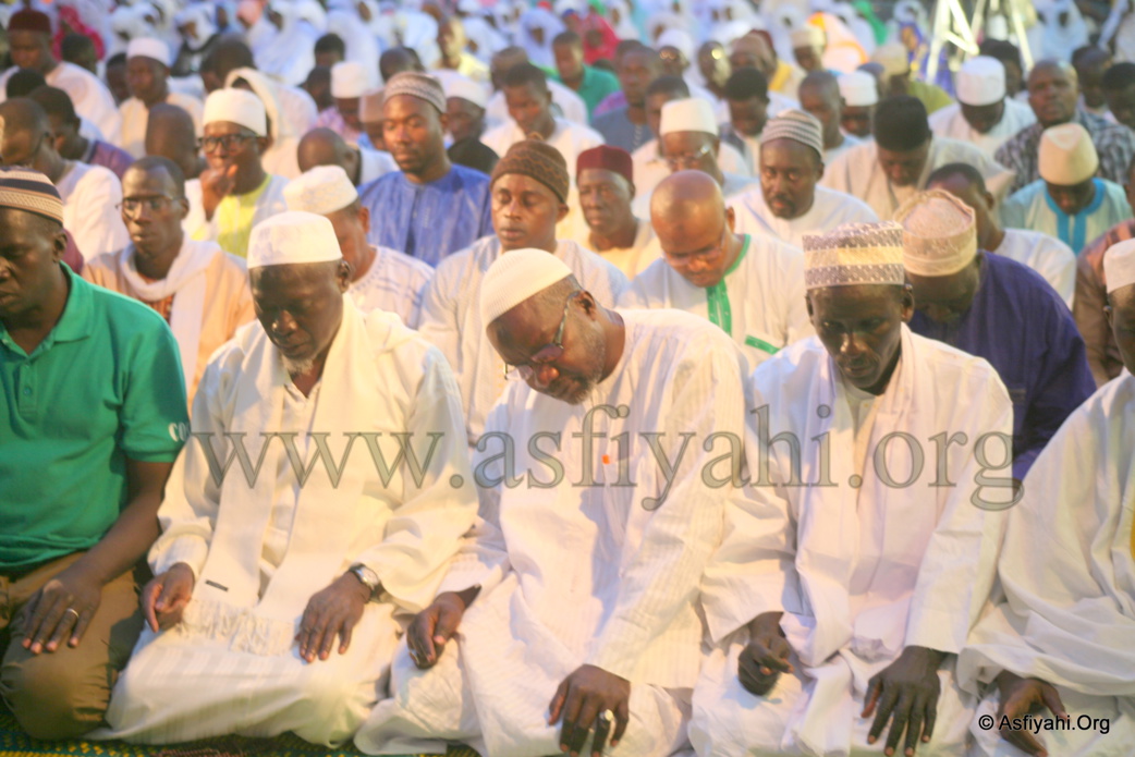 PHOTOS - Les Images du Burd Populaire organisé à la place de l'Obelisque 