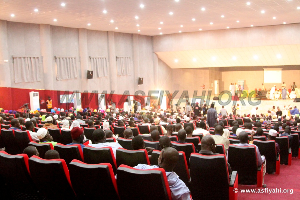 PHOTOS - Les Images du Symposium du Mawlid 2015/2, présidé par son Excellence Macky Sall PHOTOS - Les Images du Symposium du Mawlid 2015/2, présidé par son Excellence Macky Sall