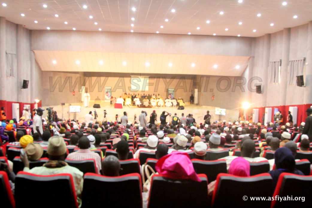 PHOTOS - Les Images du Symposium du Mawlid 2015/2, présidé par son Excellence Macky Sall PHOTOS - Les Images du Symposium du Mawlid 2015/2, présidé par son Excellence Macky Sall