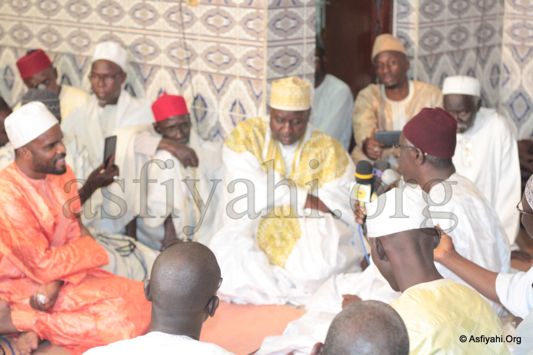 PHOTOS - Les Images de la "Hadara de la Jeunesse", organisée le Vendredi 1er janvier 2016 à la Zawiya El Hadj Malick Sy de Dakar par la Dahira Asfiyahi PHOTOS - Les Images de la "Hadara de la Jeunesse", organisée le Vendredi 1er janvier 2016 à la Zawiya El Hadj Malick Sy de Dakar par la Dahira Asfiyahi