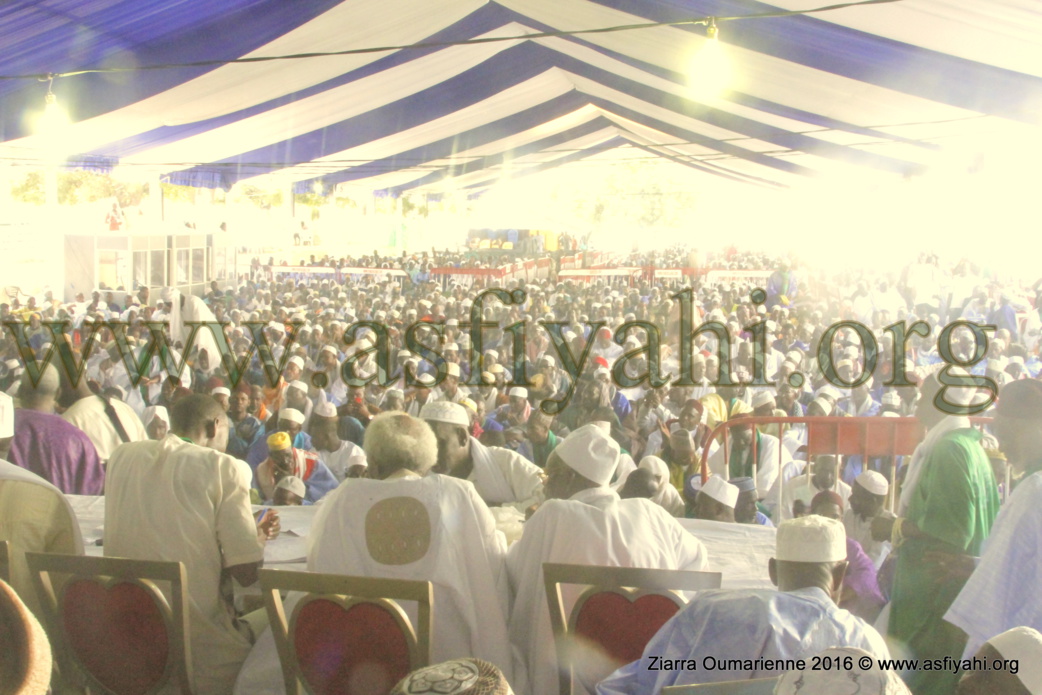 PHOTOS - ZIARRA OUMARIENNE 2016 - Conference sur le Parrain Alpha Hachim Tall, Exposition, Don à la Prison de Rebeuss , Decouvrez les Images de la ferveur de ce Week-end à la Grande Mosquée Oumarienne 