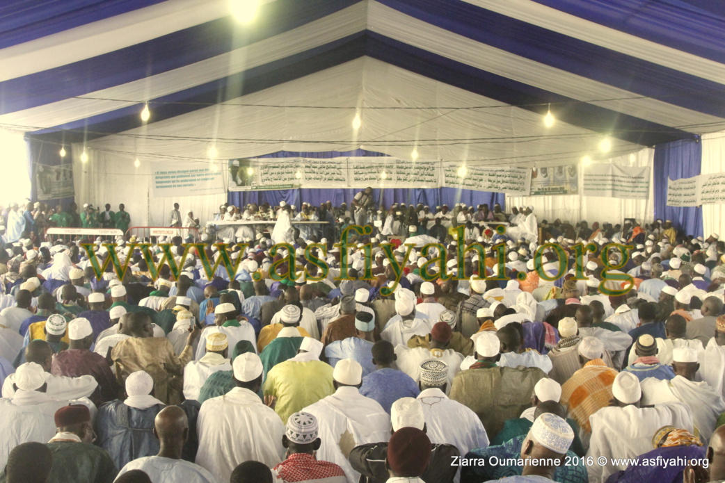 PHOTOS - ZIARRA OUMARIENNE 2016 - Conference sur le Parrain Alpha Hachim Tall, Exposition, Don à la Prison de Rebeuss , Decouvrez les Images de la ferveur de ce Week-end à la Grande Mosquée Oumarienne 