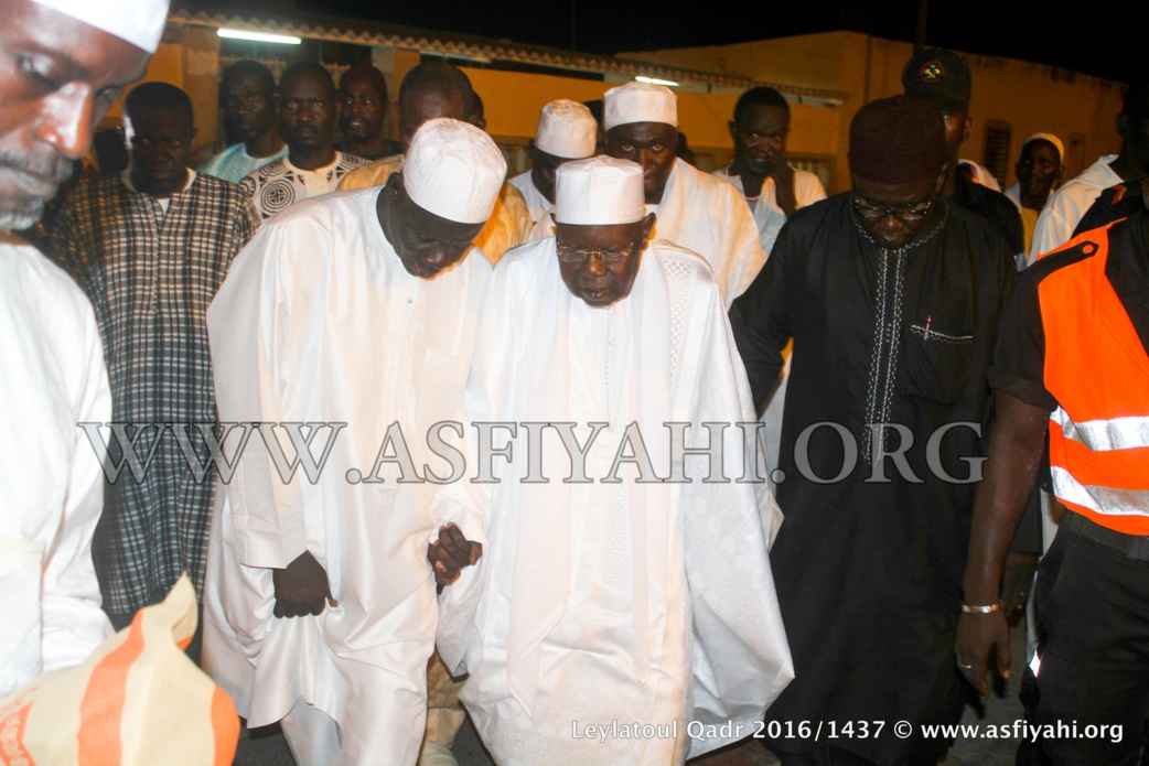 PHOTOS - 2 JUILLET 2016 À TIVAOUANE - Les Images de la Leylatoul Qadr à la Mosquée Serigne Babacar Sy (rta)