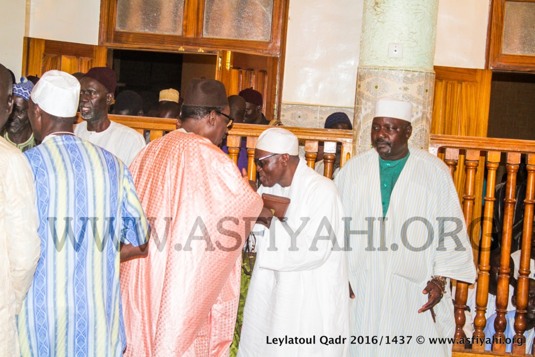 PHOTOS - 2 JUILLET 2016 À TIVAOUANE - Les Images de la Leylatoul Qadr à la Zawiya El Hadj Malick SY (rta)
