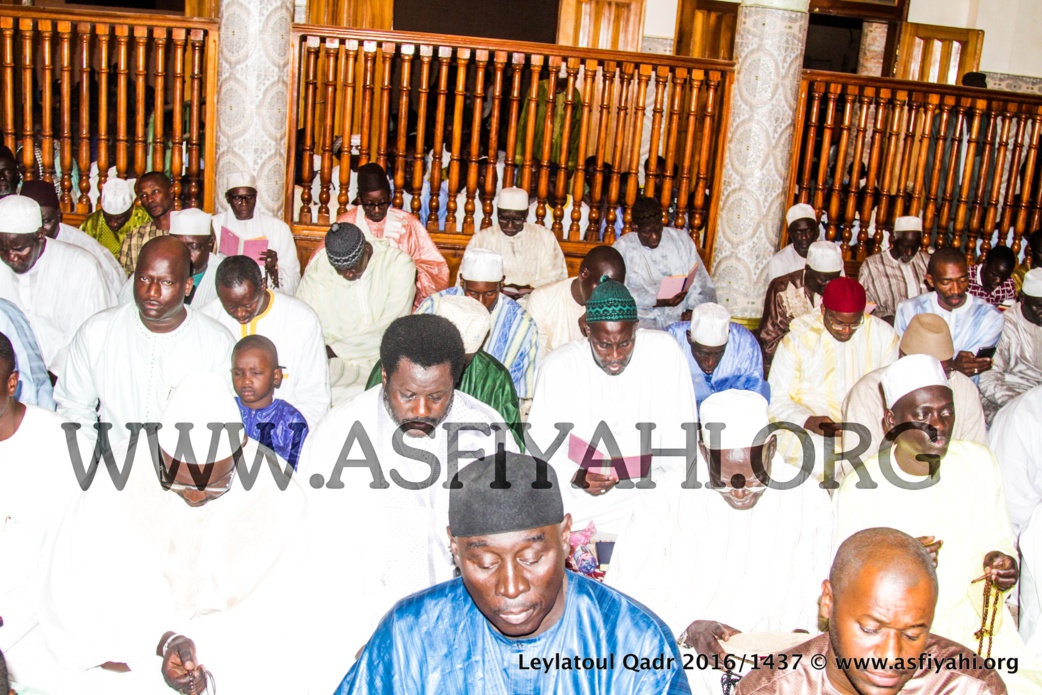 PHOTOS - 2 JUILLET 2016 À TIVAOUANE - Les Images de la Leylatoul Qadr à la Zawiya El Hadj Malick SY (rta)