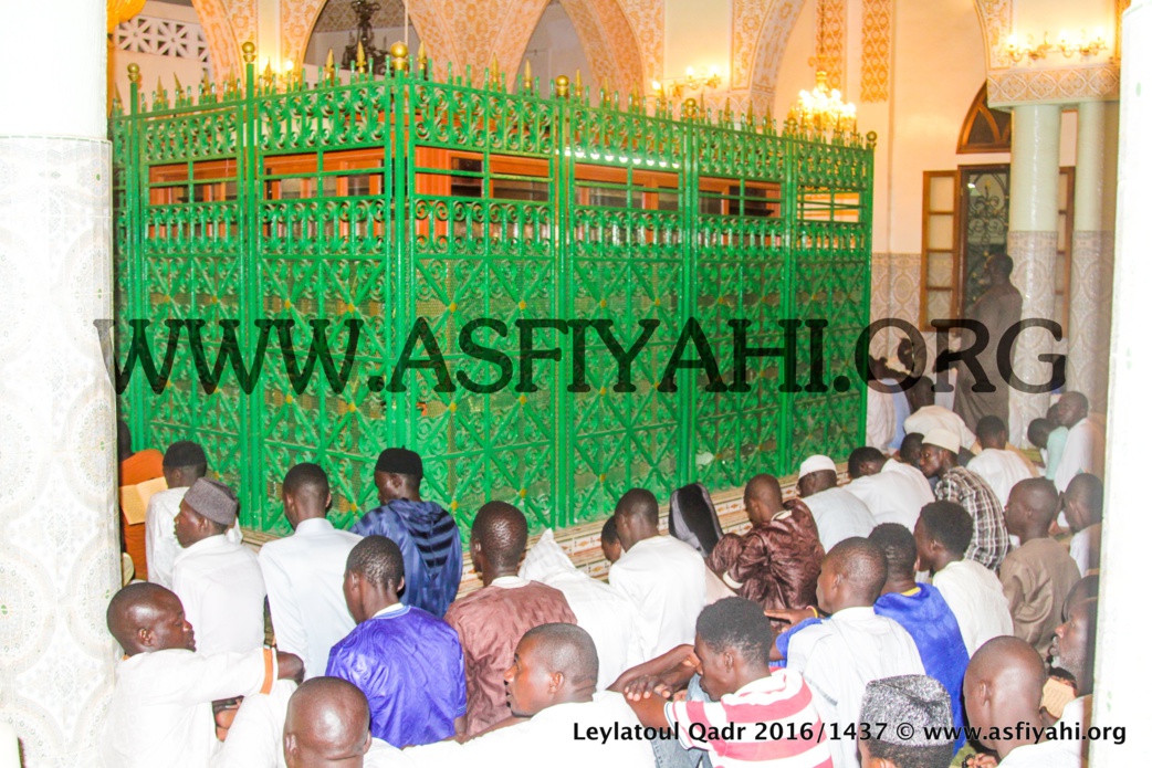 PHOTOS - 2 JUILLET 2016 À TIVAOUANE - Les Images de la Leylatoul Qadr à la Zawiya El Hadj Malick SY (rta)